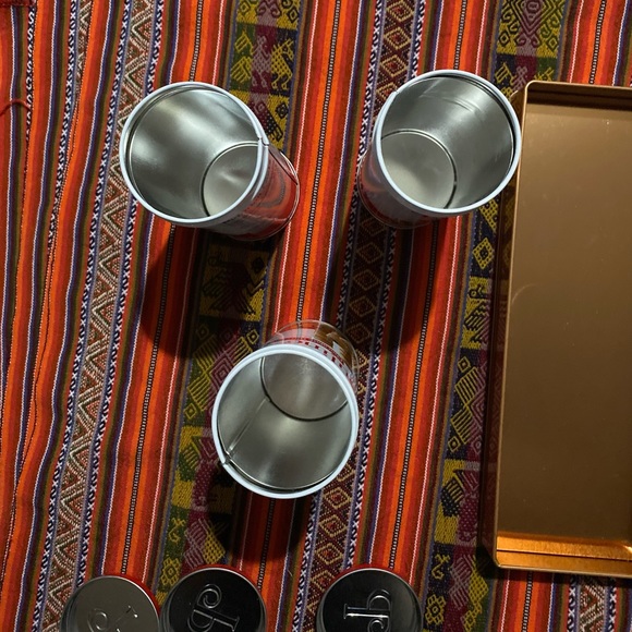 Storage and gift tins (4 total) Assorted Size, Brands, and Shapes - Picture 14 of 14